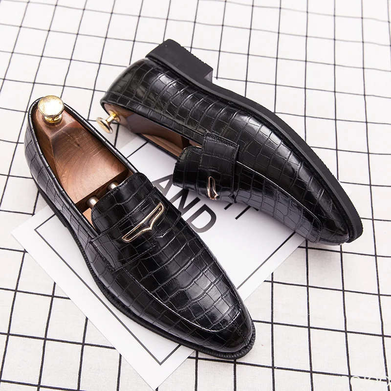 2025 New Red Dress Shoes Wedding Shoes shoes men leather original Italian Classic Blue loafer Men Formal Flats Homme Zapatos