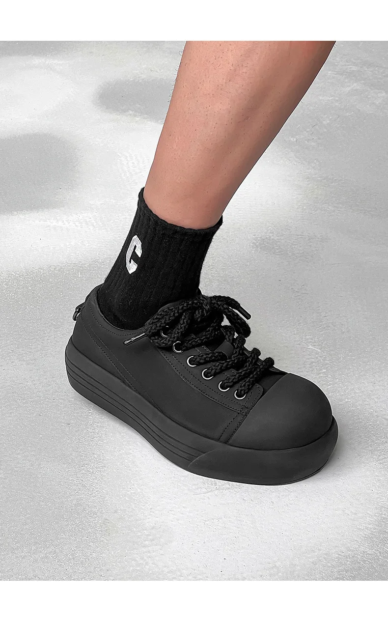 2025 Big Head Couple Trendy Brand New Thick-soled Round Head Casual Men's and Women's Crooked Head Clown Shoes