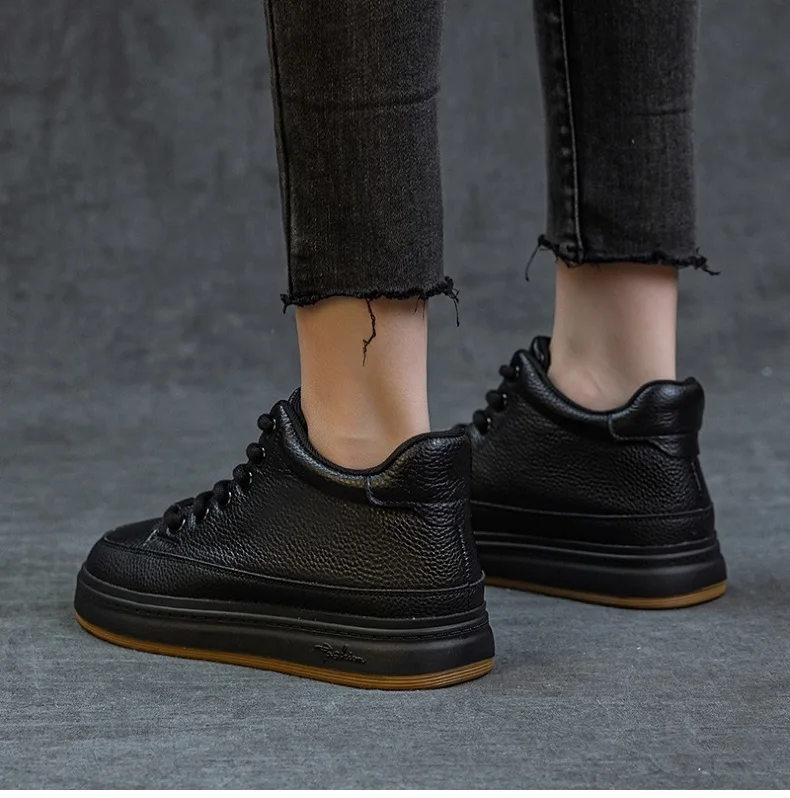 DRKANOL Fashion Women High Top Board Shoes Concise Solid Color Genuine Cow Leather Flat Shoes Autumn Winter Warm Casual Sneakers