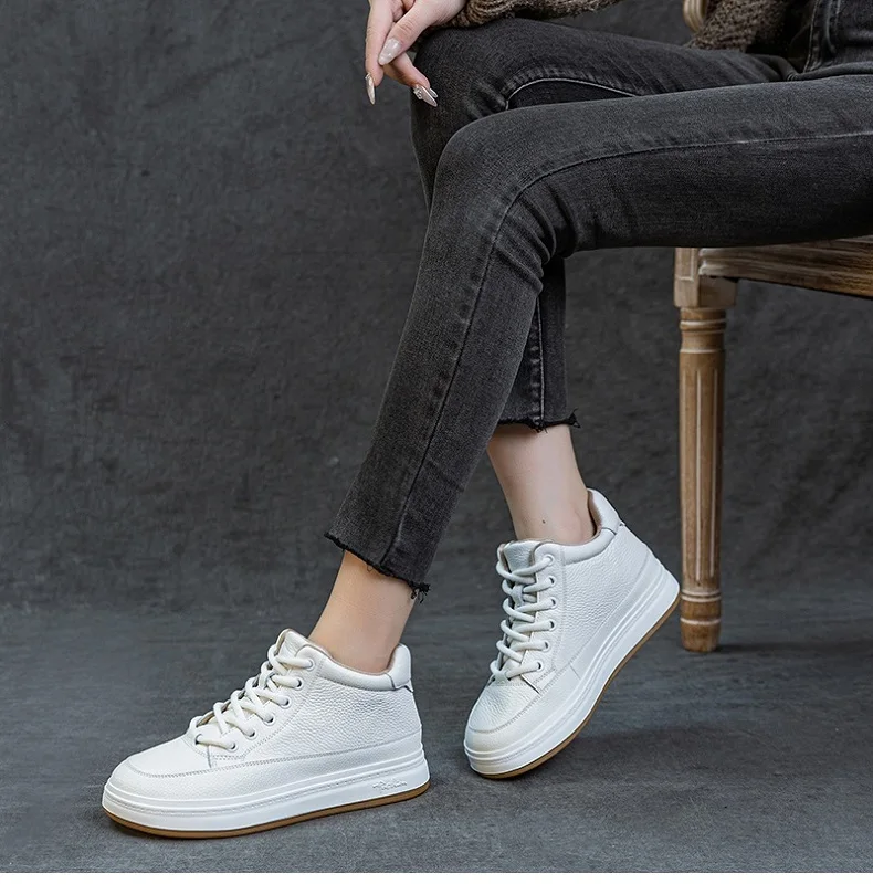DRKANOL Fashion Women High Top Board Shoes Concise Solid Color Genuine Cow Leather Flat Shoes Autumn Winter Warm Casual Sneakers