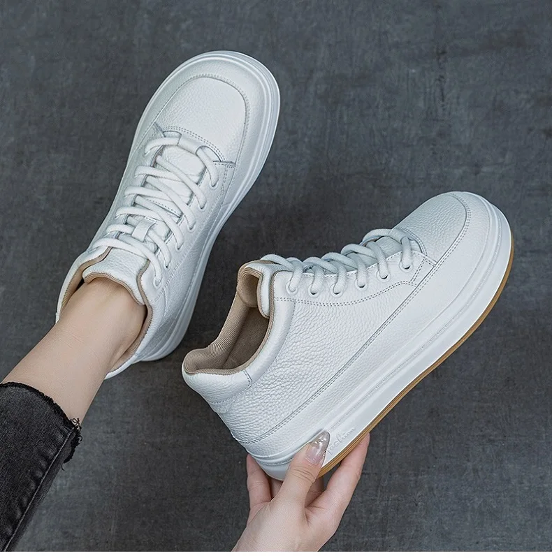 DRKANOL Fashion Women High Top Board Shoes Concise Solid Color Genuine Cow Leather Flat Shoes Autumn Winter Warm Casual Sneakers