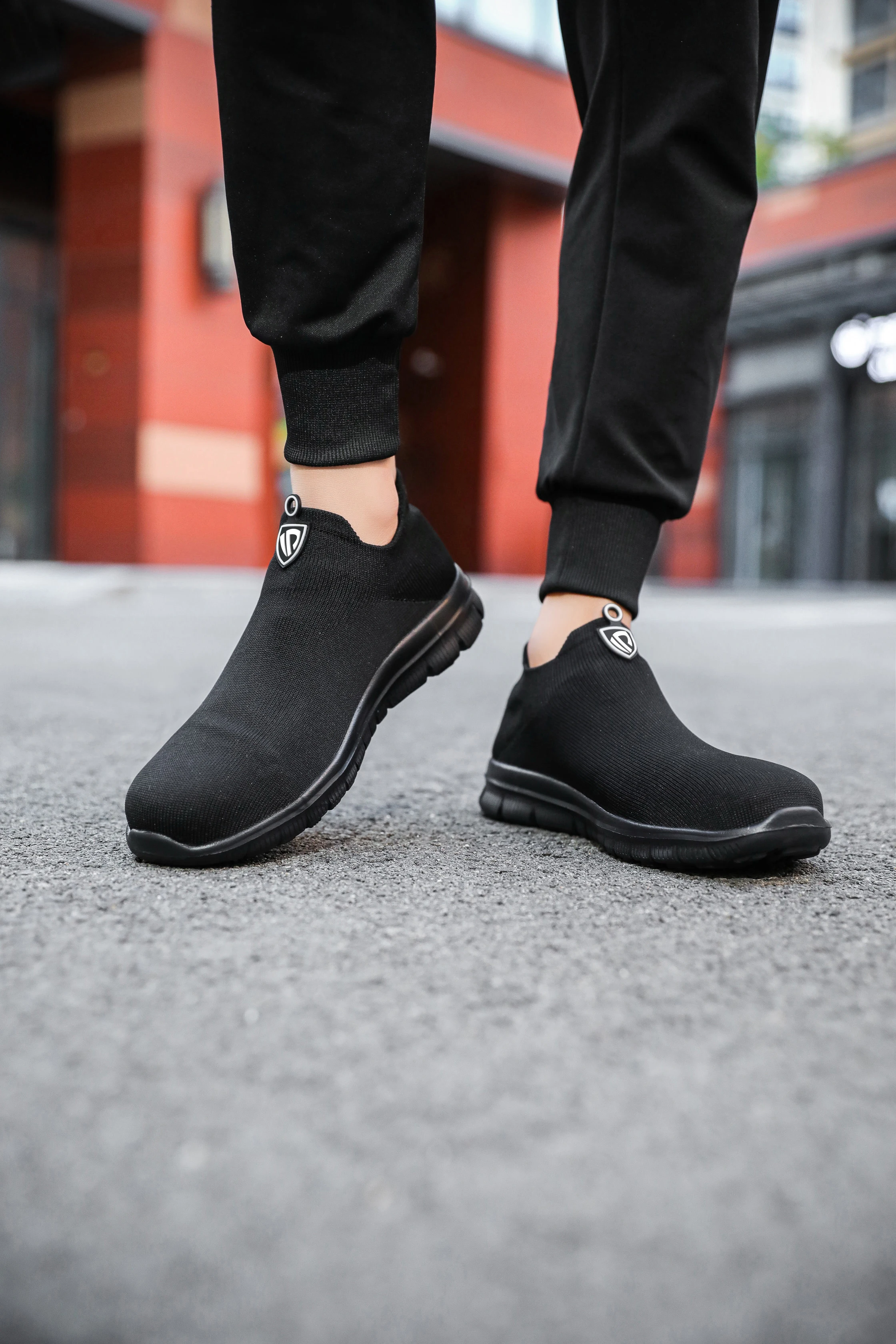 LARNMERN Safety Shoes for Men Steel Toe Slip Resistant Footwear Lightweight Breathable Women Work Sneakers