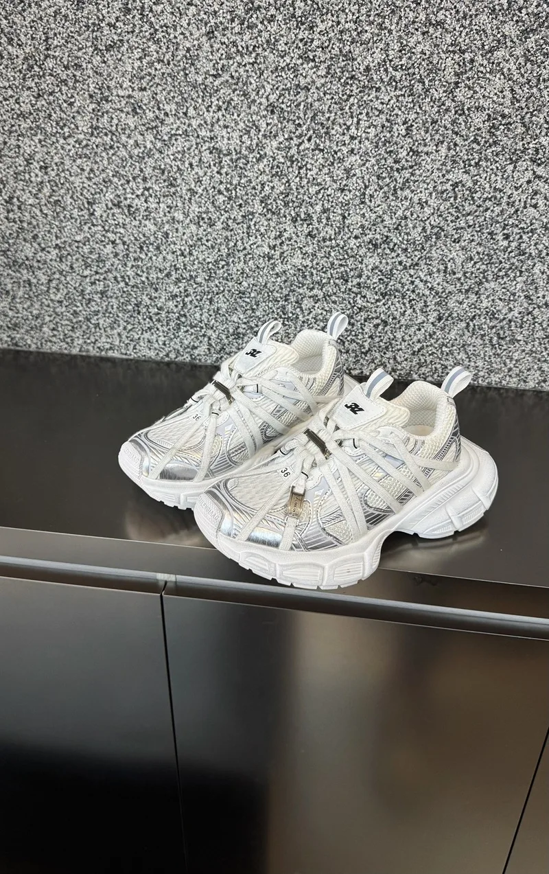 2026 Ins Super Fire Strap Small Flytail Breathable Casual Sneakers Metallic Platform Women's Tide Dad Shoes Men