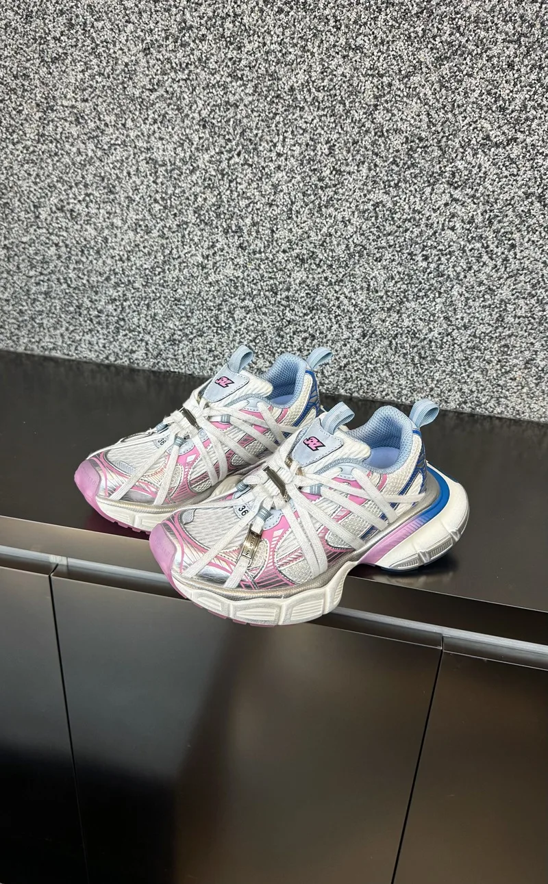 2026 Ins Super Fire Strap Small Flytail Breathable Casual Sneakers Metallic Platform Women's Tide Dad Shoes Men