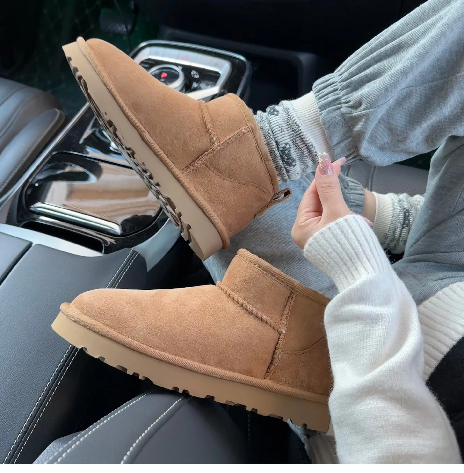 2026 New Classic mini Snow Boots. Combining Sheepskin and Genuine Leather, Winter Fashionable and Casual Warm Boots
