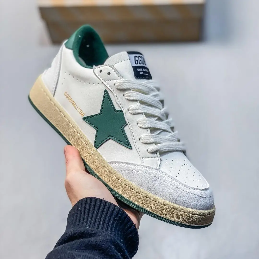 Embroidered casual dirty-style board shoes for couples, versatile everyday sport sneakers for men women, trendy trainers.