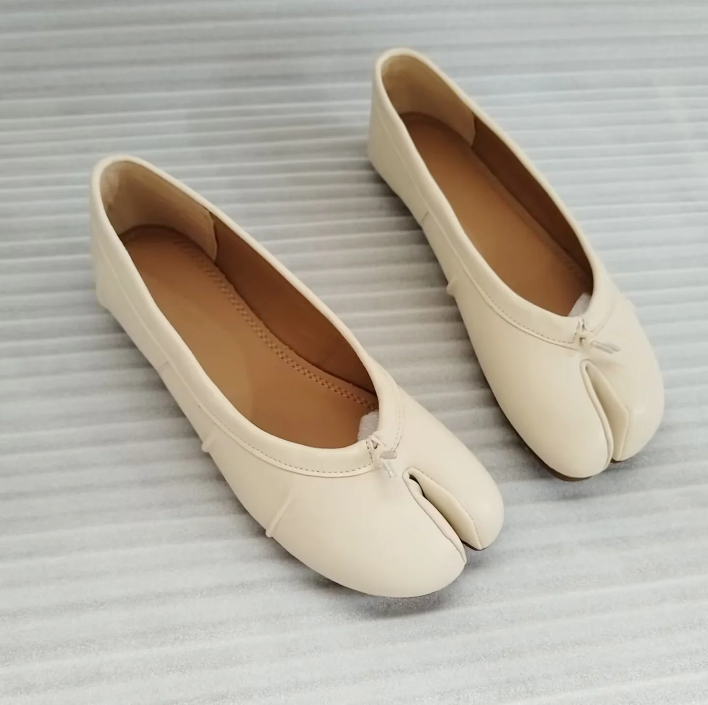 Genuine Leather Split Tabi Toe Ballet Flats Women Chinese Knot Soft Slip On Flat Walking Shoes