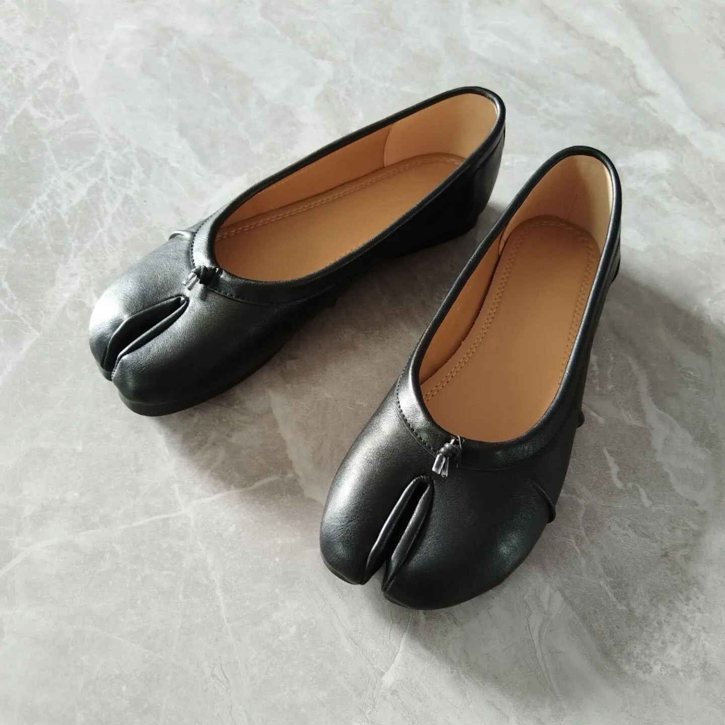 Genuine Leather Split Tabi Toe Ballet Flats Women Chinese Knot Soft Slip On Flat Walking Shoes