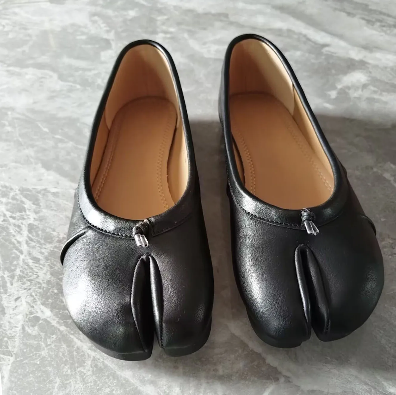 Genuine Leather Split Tabi Toe Ballet Flats Women Chinese Knot Soft Slip On Flat Walking Shoes