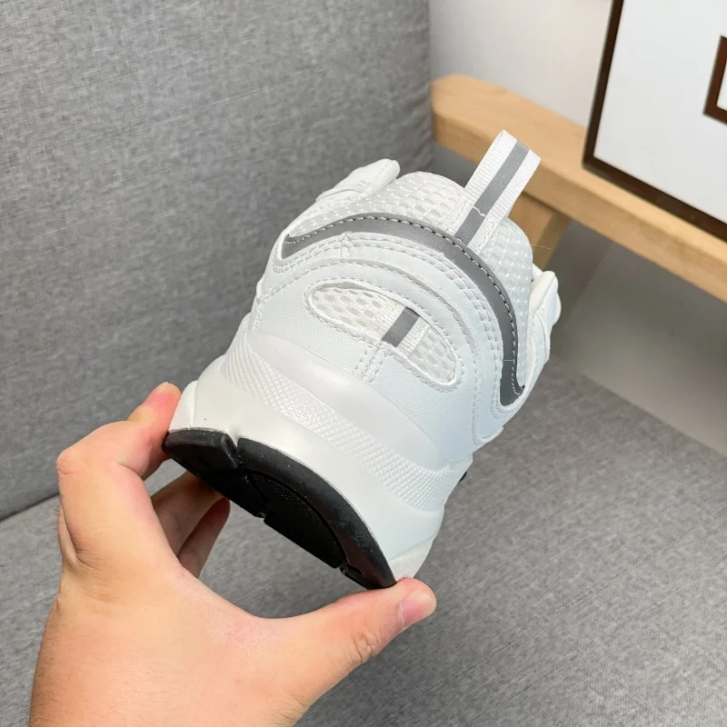 Brand Men Casual Shoes Thick Sole Breathable Fashion Sneakers Soft Male Walking Shoes DRLDX Zapatillas Hombre Luxury Mens Shoes