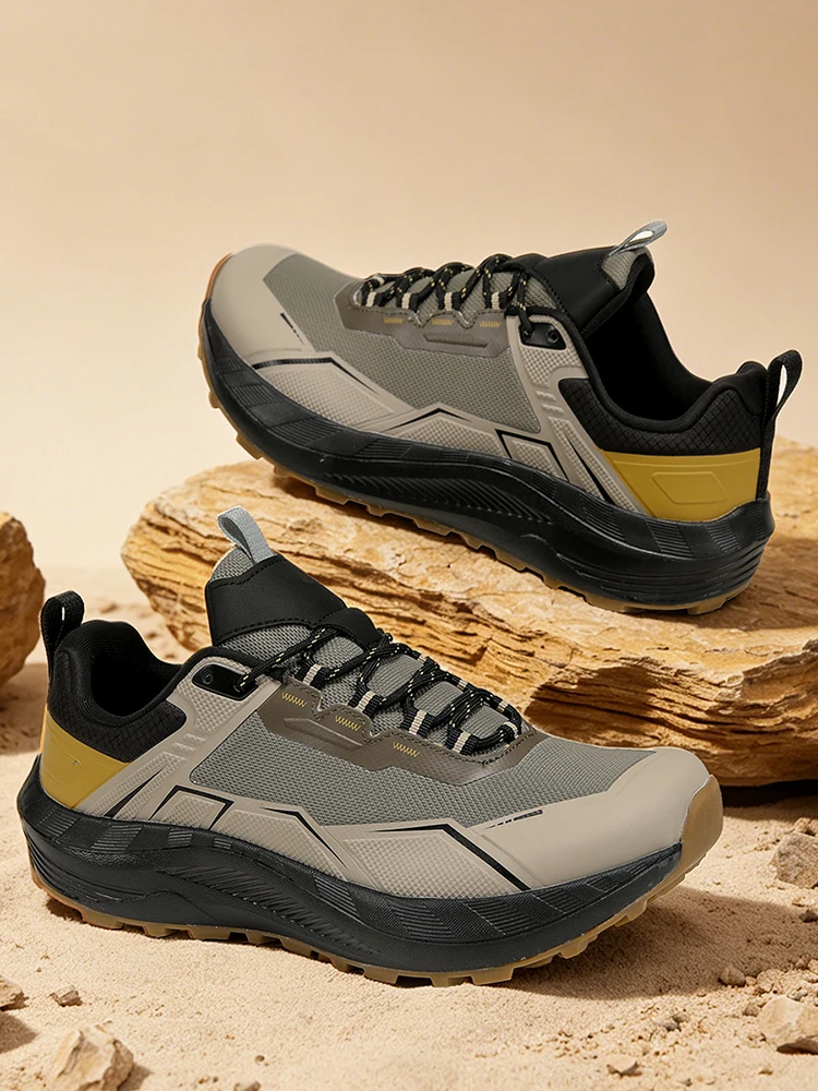 Men Sneakers Trail Running Shoes Breathable Mesh Chunky Sole Lace Up Outdoor Athletic Footwear Casual Walking Shoes