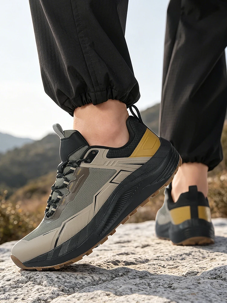 Men Sneakers Trail Running Shoes Breathable Mesh Chunky Sole Lace Up Outdoor Athletic Footwear Casual Walking Shoes