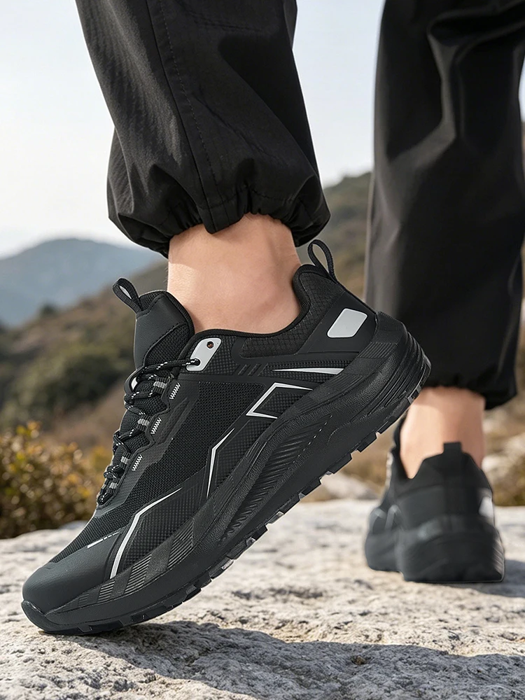 Men Sneakers Trail Running Shoes Breathable Mesh Chunky Sole Lace Up Outdoor Athletic Footwear Casual Walking Shoes
