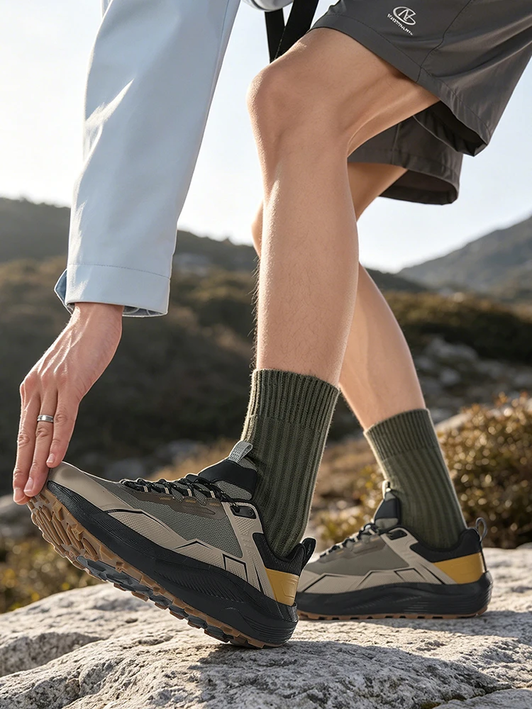 Men Sneakers Trail Running Shoes Breathable Mesh Chunky Sole Lace Up Outdoor Athletic Footwear Casual Walking Shoes