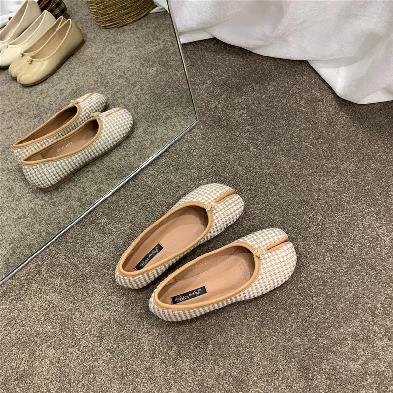 Bailamos Women Flats Tabi Ninja Shoes Woman Microfiber Leather Comfy Flats Split Toe Slippers Soft Bottom Loafers Solid Brief La