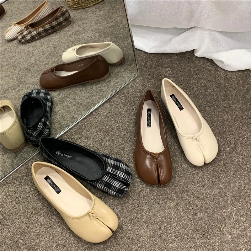 Bailamos Women Flats Tabi Ninja Shoes Woman Microfiber Leather Comfy Flats Split Toe Slippers Soft Bottom Loafers Solid Brief La