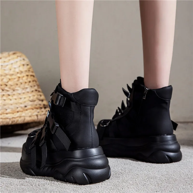 2025 New Women Genuine Leather Punk Muffin Platform Sports Retro Rivet Heavy Metal Short Boots