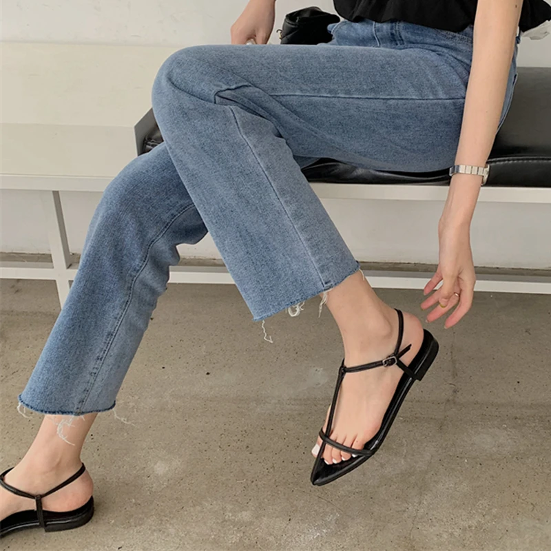 SUOJIALUN 2025 New Brand Women Sandal Fashion Narrow Band Flat Heel Ladies Gladiator Shoes Pointed Toe Ankle Buckle Zapatos Muje