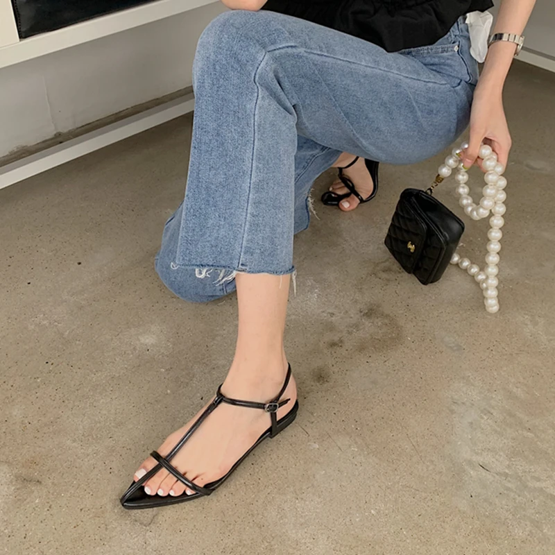 SUOJIALUN 2025 New Brand Women Sandal Fashion Narrow Band Flat Heel Ladies Gladiator Shoes Pointed Toe Ankle Buckle Zapatos Muje