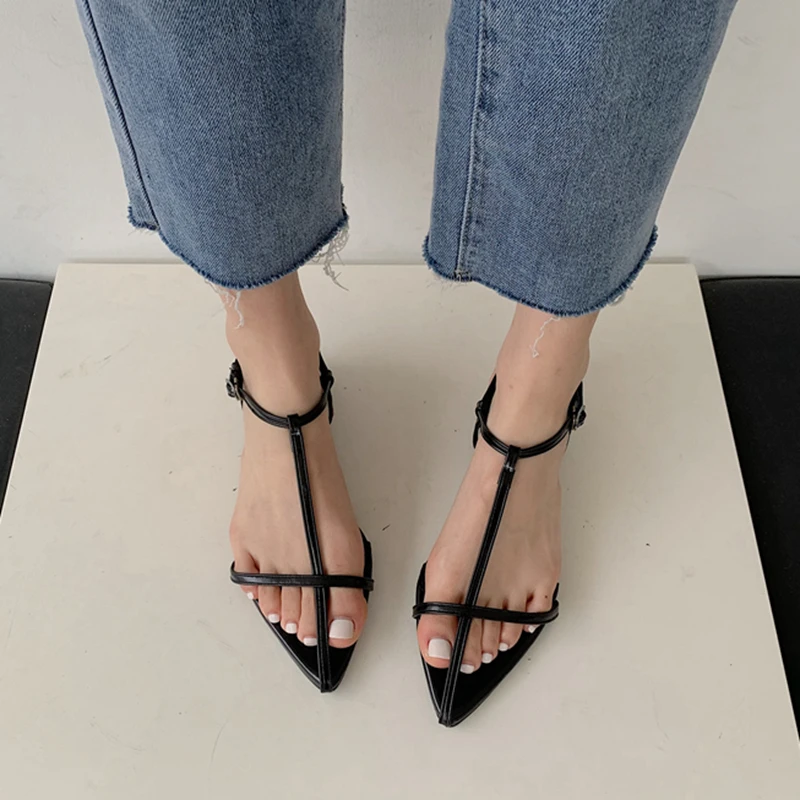 SUOJIALUN 2025 New Brand Women Sandal Fashion Narrow Band Flat Heel Ladies Gladiator Shoes Pointed Toe Ankle Buckle Zapatos Muje