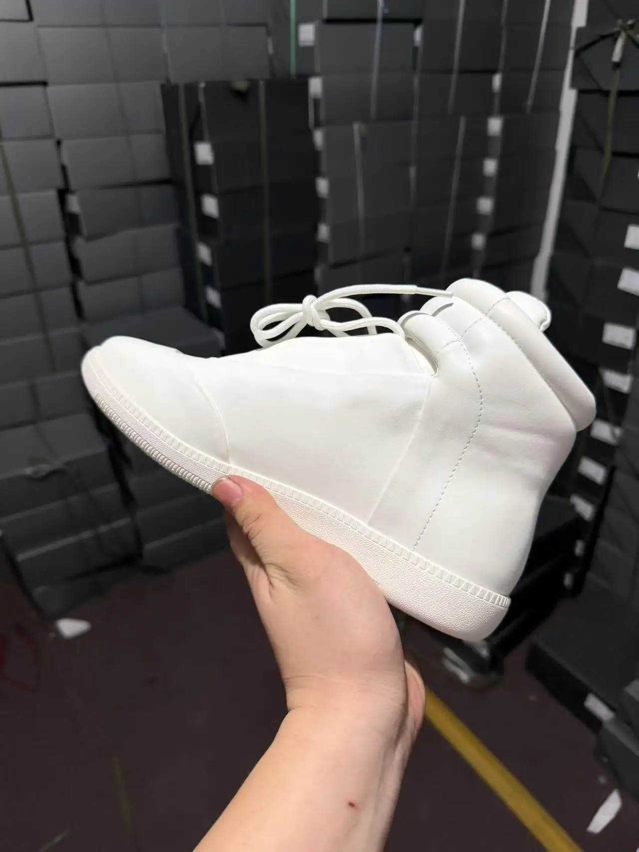 2026 Classic Versatile Leather Men's Youth Flat Casual Sports Retro New German Training Sneakers Luxury Shoes