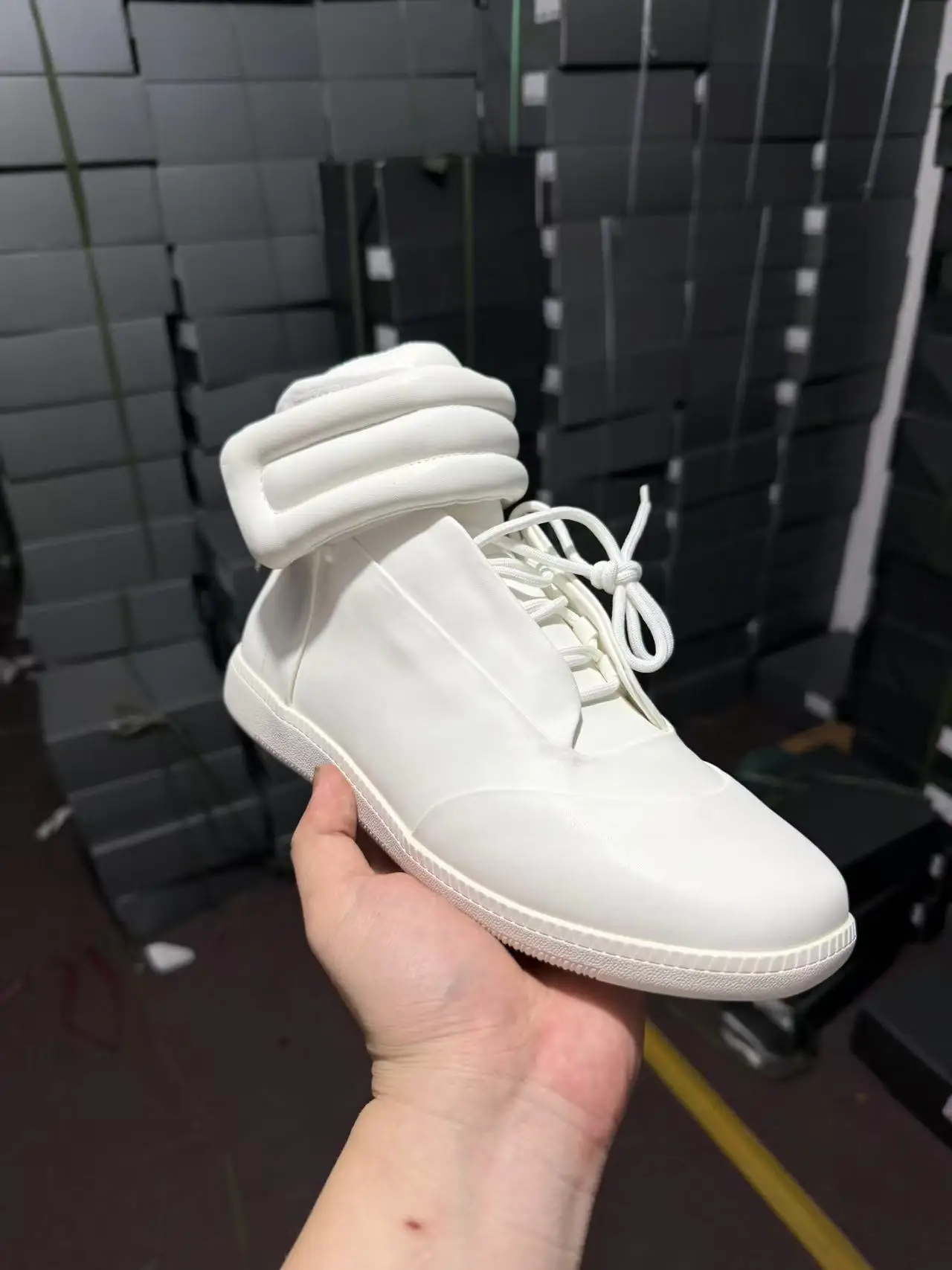 2026 Classic Versatile Leather Men's Youth Flat Casual Sports Retro New German Training Sneakers Luxury Shoes