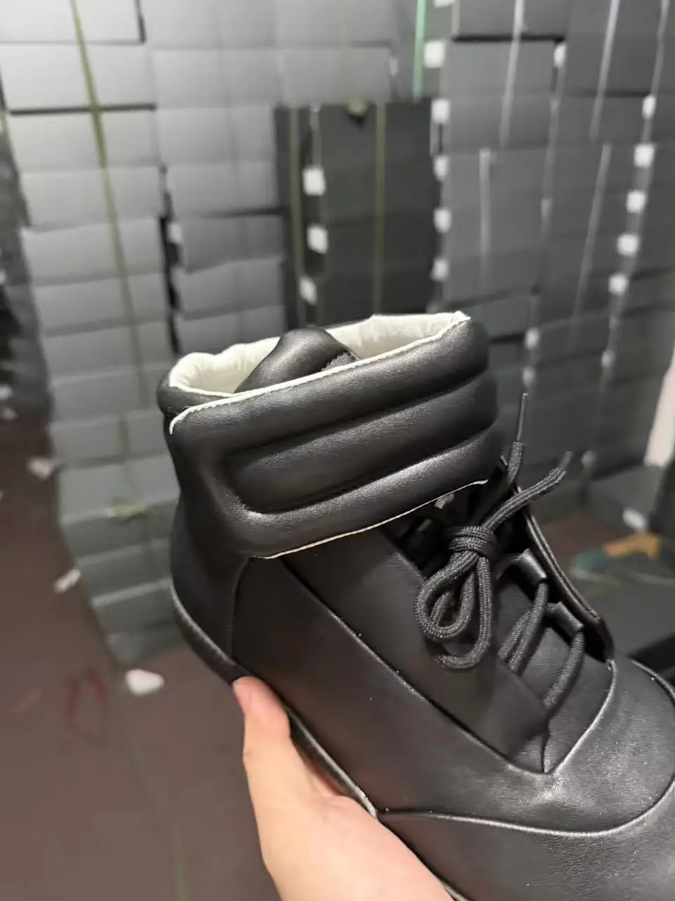 2026 Classic Versatile Leather Men's Youth Flat Casual Sports Retro New German Training Sneakers Luxury Shoes