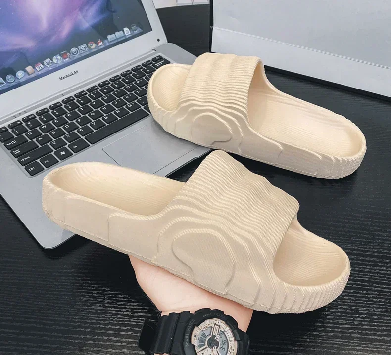 Unisex Couple Summer Soft Home Slippers Non‑Slip Flat Solid‑Color Sandals Flip‑Flops for Men Women Indoor Bathroom Hotel Household Footwear