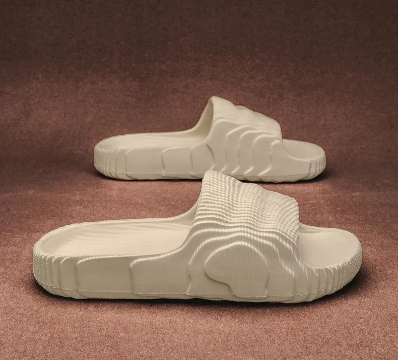 Unisex Couple Summer Soft Home Slippers Non‑Slip Flat Solid‑Color Sandals Flip‑Flops for Men Women Indoor Bathroom Hotel Household Footwear