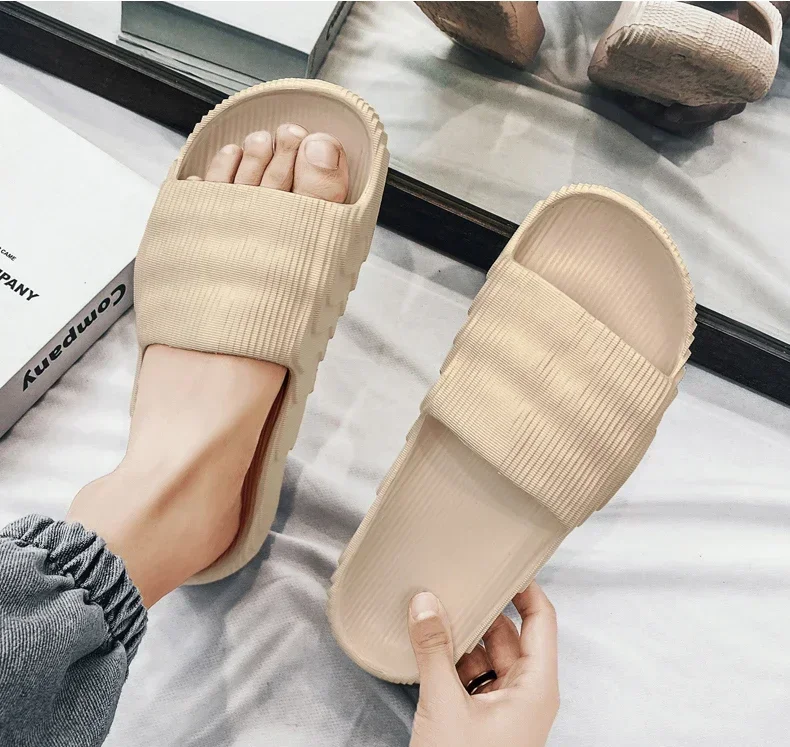 Unisex Couple Summer Soft Home Slippers Non‑Slip Flat Solid‑Color Sandals Flip‑Flops for Men Women Indoor Bathroom Hotel Household Footwear