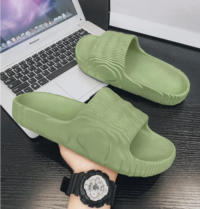 Unisex Couple Summer Soft Home Slippers Non‑Slip Flat Solid‑Color Sandals Flip‑Flops for Men Women Indoor Bathroom Hotel Household Footwear