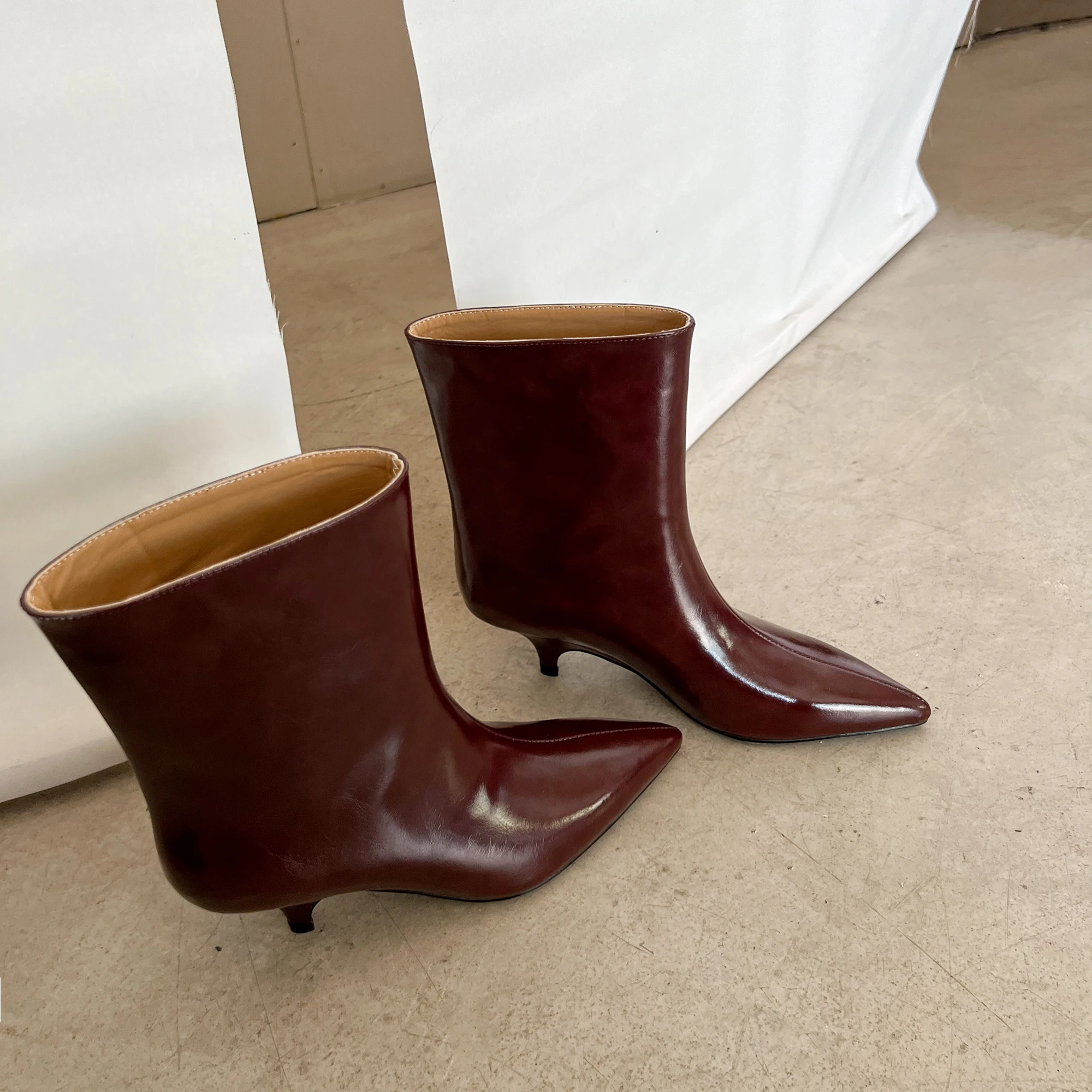 QUTAA Fashion Women Ankle Boots Winter Genuine Leather Autumn Shoes Kitten High Heels Pointed Toe Dress Lady Short Boots 34-43