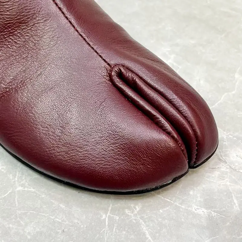 Careaymade-Handmade Genuine Leather Big Size Women's Slippers, Cowhide High-End Sense Niche Split Toe Flat Men's Slippers 35-45