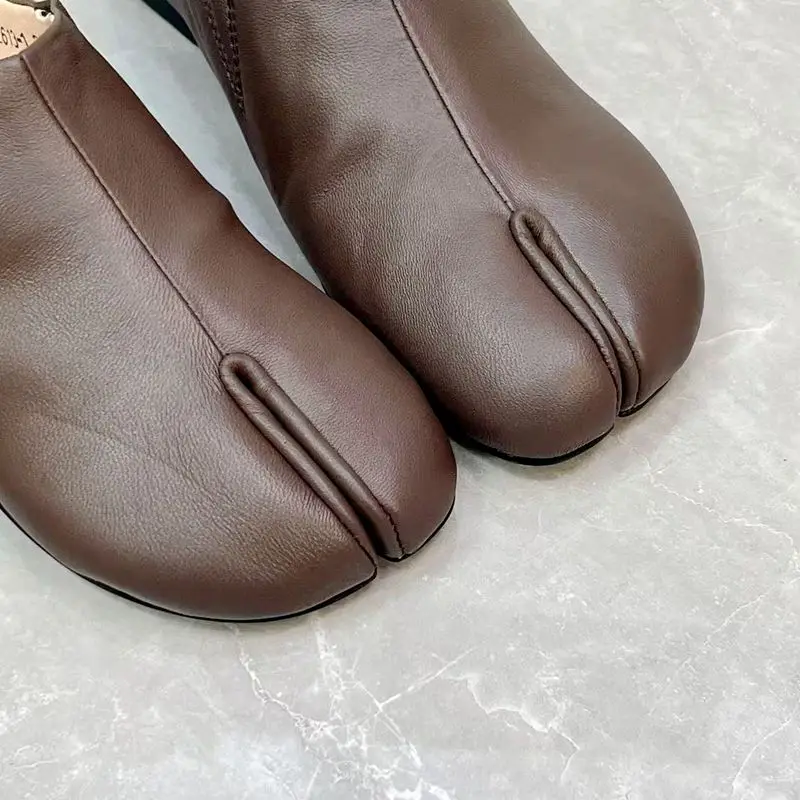 Careaymade-Handmade Genuine Leather Big Size Women's Slippers, Cowhide High-End Sense Niche Split Toe Flat Men's Slippers 35-45