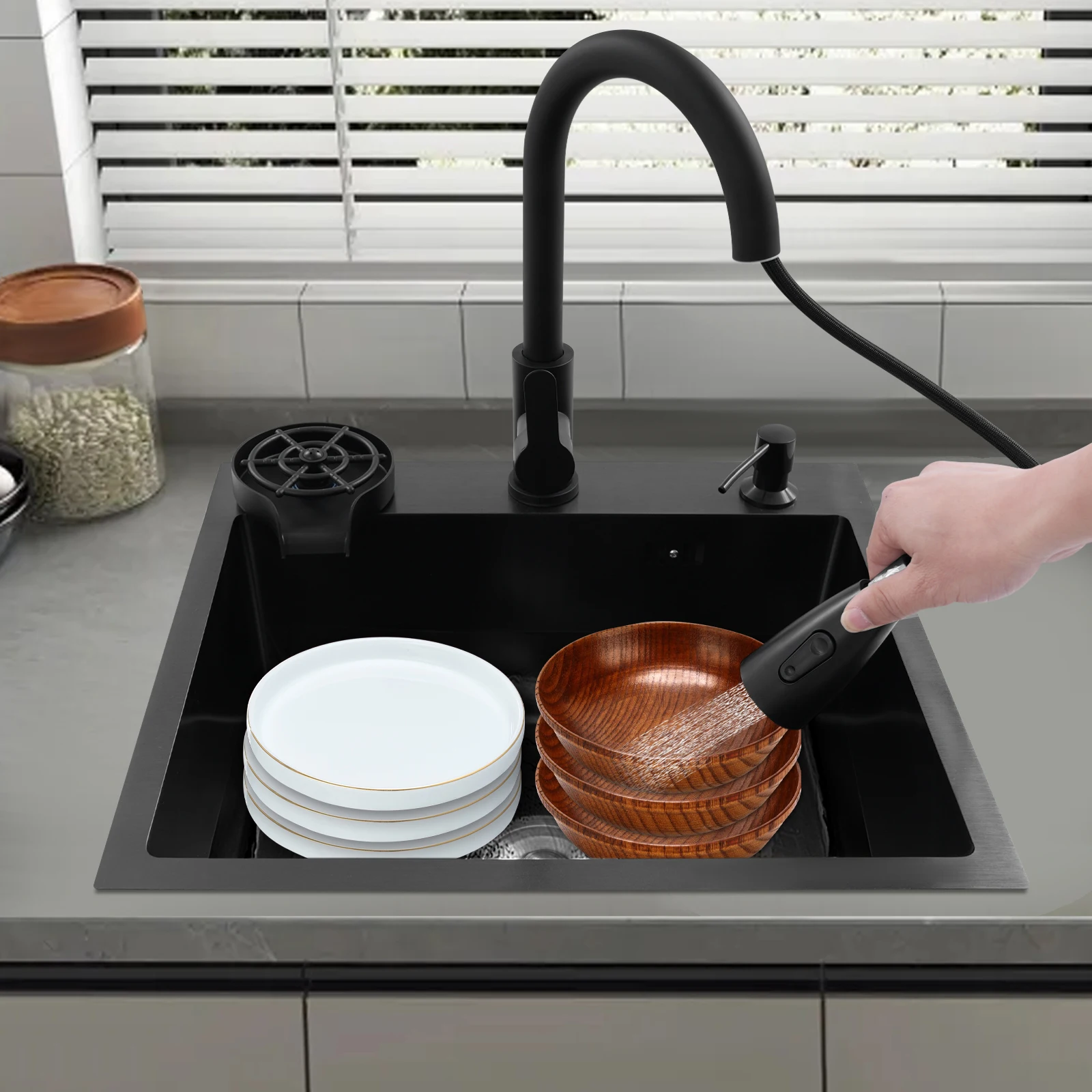 50cm X 40CM Multi-functional Kitchen Sink with Pull-Out Faucet Home Application