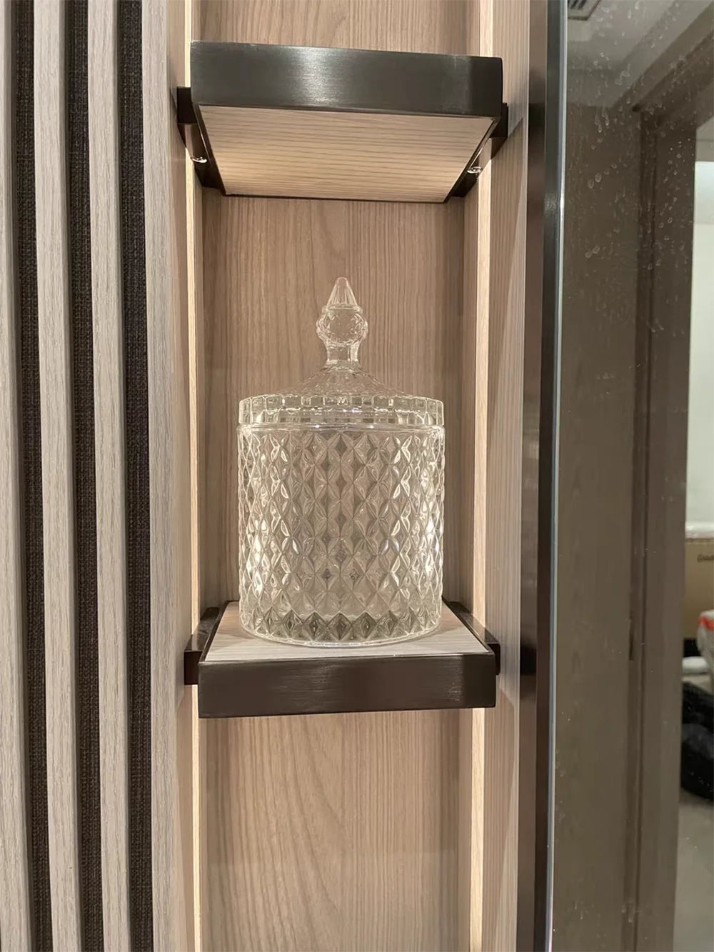 Crystal Glass Candy Cup European Creative with Lid Candy Jar Tray Fruit Candy Bucket Storage Jar Creative Living Room Decoration