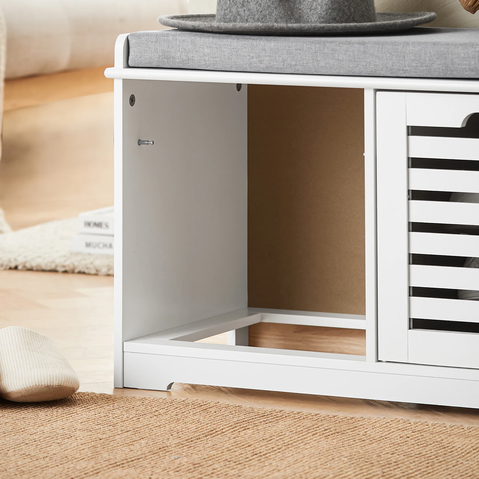Sobuy Fsr23-K Modern Shoe Storage Chest Seating Dresser with 2 Baskets Seat Bench Shoe Cabinet with Seat Cushion Game Chest