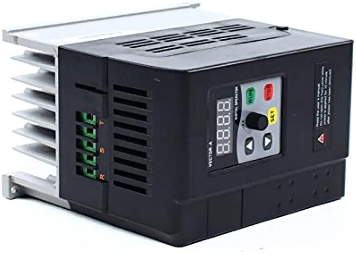 220V/380V 1.5KW/2.2KW Speed Controller Frequency Converter 1/3Phase Frequency Driver