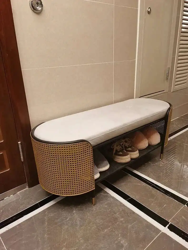 Modern Simple Ottoman for Entrance Hall Long Hollow with Cushion Stools Light Luxury Metal Household Hallway Ottoman for Hotel H