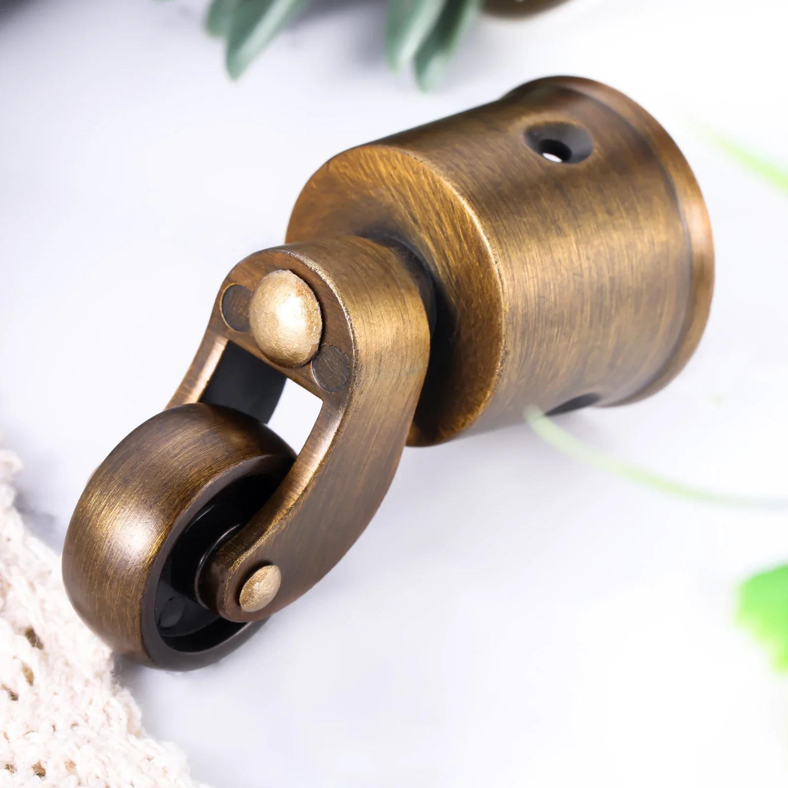 4pcs/set Retro Furniture Casters Antique Brass Swivel Wheels Zinc Alloy Reduce Noise Vintage Matte Brushed Surface 27mm Diameter