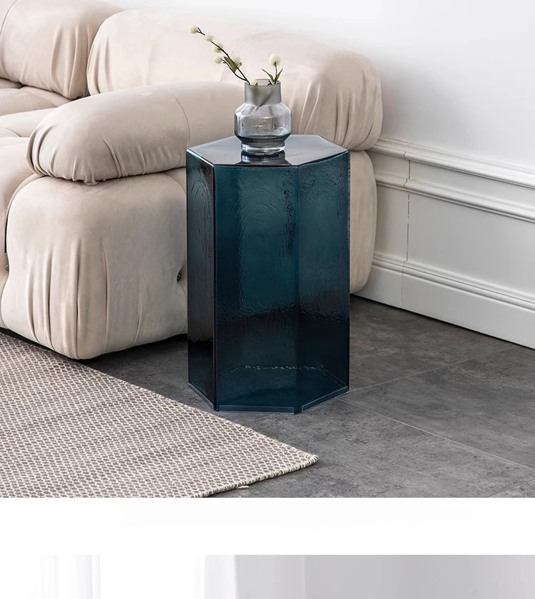 Nordic Light Luxury Glass Coffee Table Living Room Simple Modern Small Apartment Bedside Coffee Table Decoration Ornaments