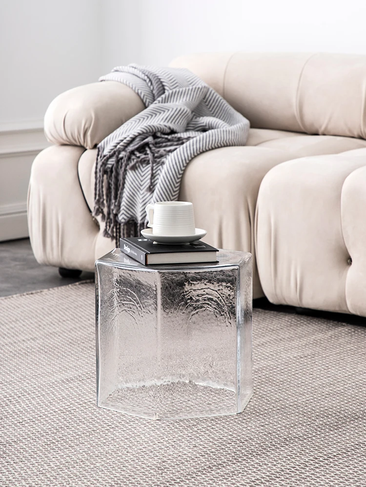 Nordic Light Luxury Glass Coffee Table Living Room Simple Modern Small Apartment Bedside Coffee Table Decoration Ornaments