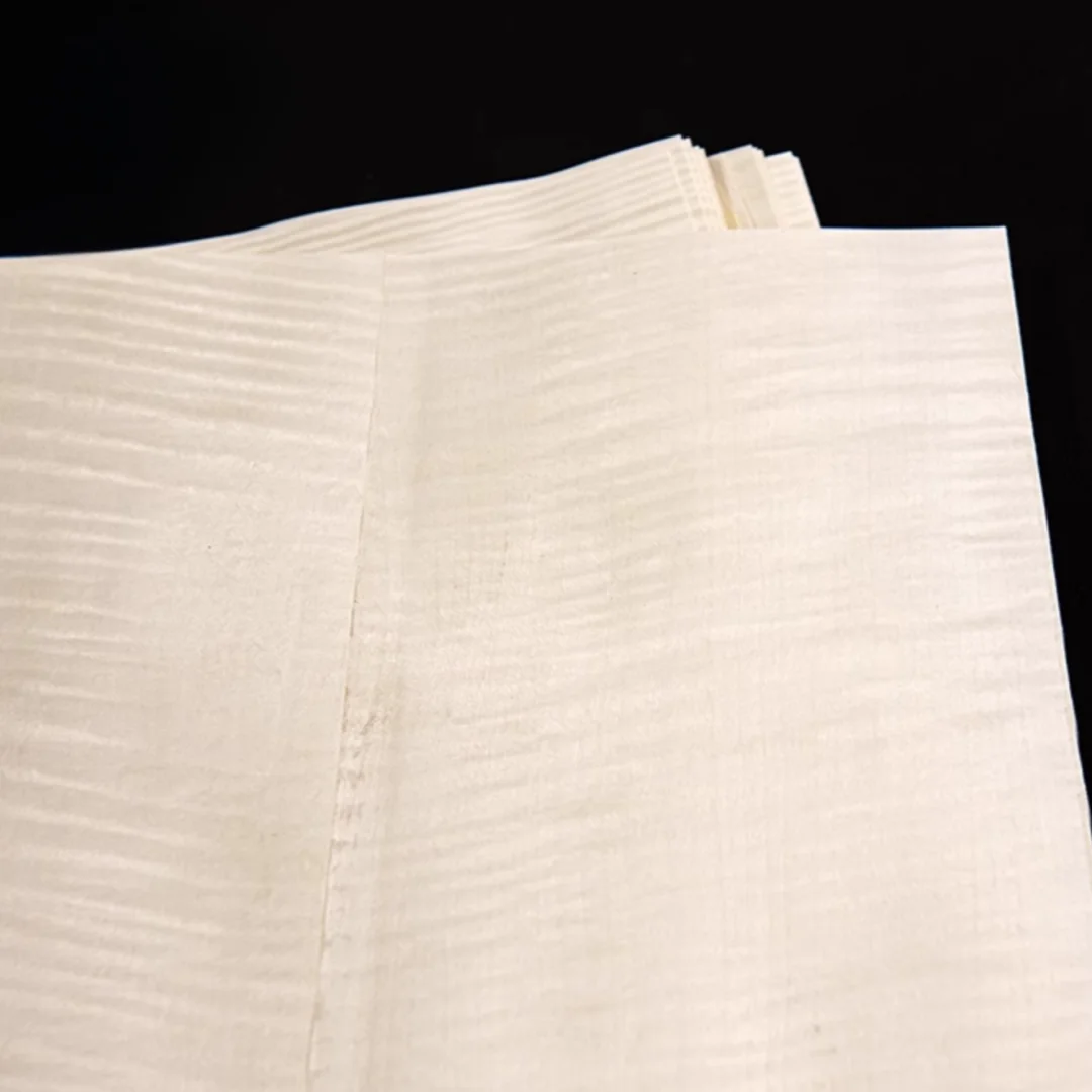 Size:510x350mm Thick:0.5mm Natural Bleached Maple Figured Wood Veneer Guitar face material DIY Guitar specific size veneer