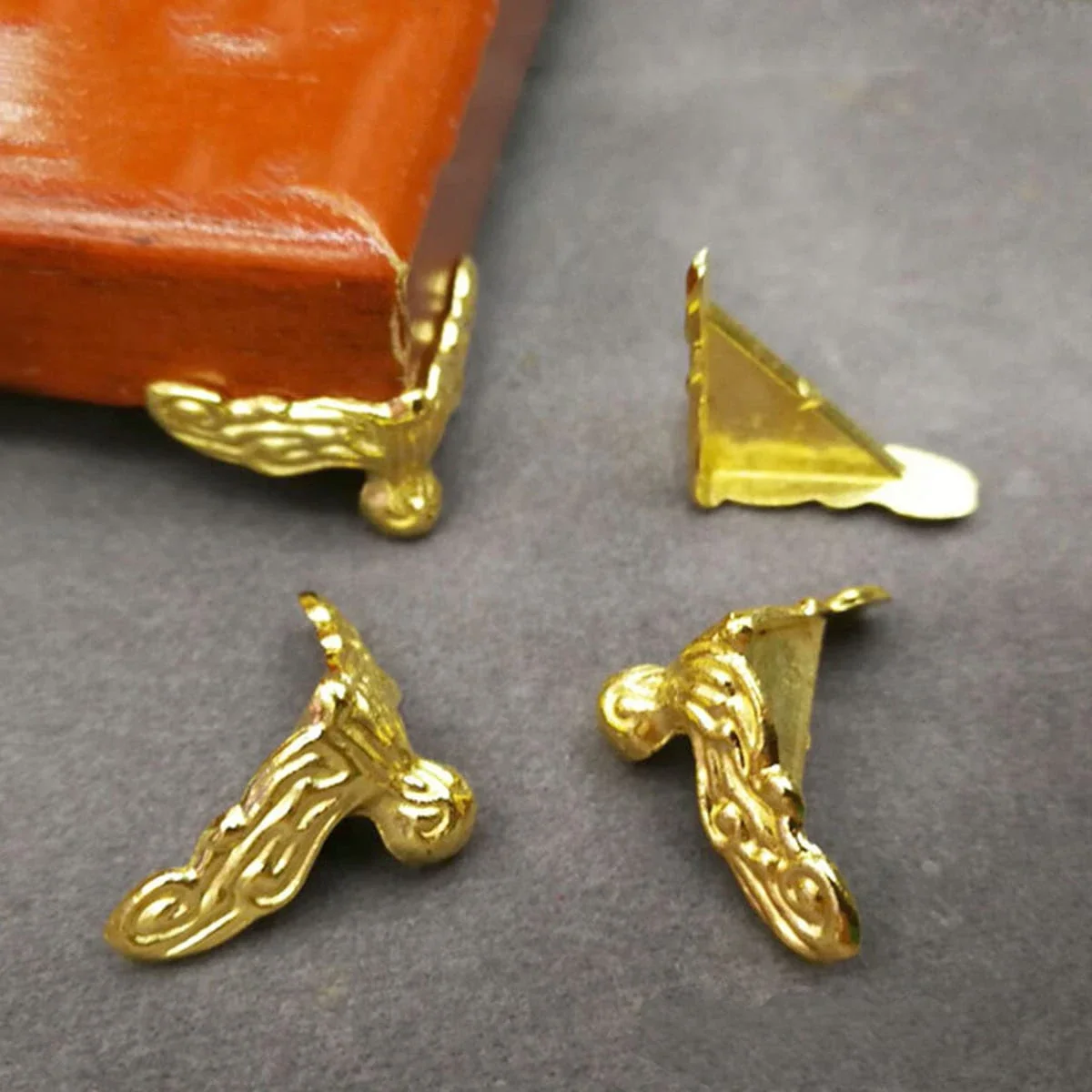 4pcs - Gold foot alloy furniture corner protectors