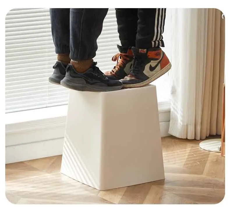Creative Plastic Dining Stool,Nordic Furniture,High Stools,Mobile Seat,Footstool,Modern Leisure Chair,Keyboard Stool,Customized