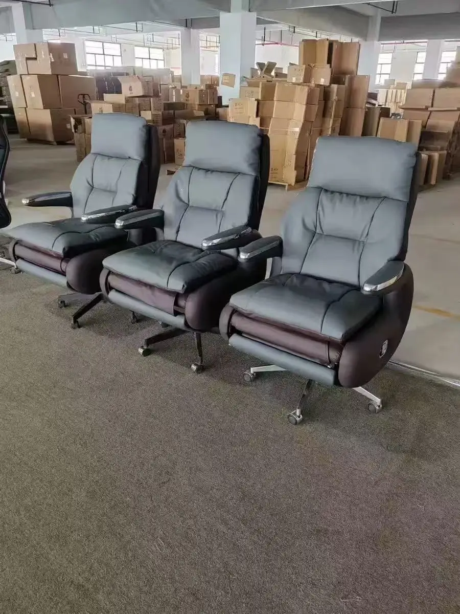 Electric Massage Office Chair, Reclining From 90-160°, with Button Control for Micro-vibration Massage, Suitable for Office Use.