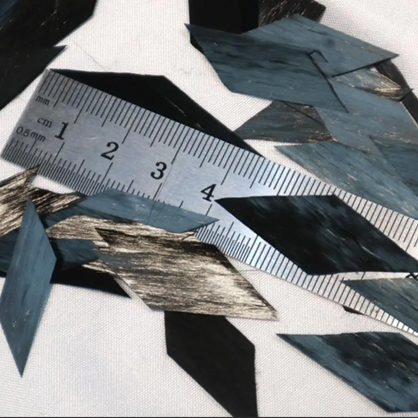 Flake Forged Carbon Diamond Shaped Carbon Fiber Short Cut 42mm Size Carbon Fiber Forged Grain Raw Material