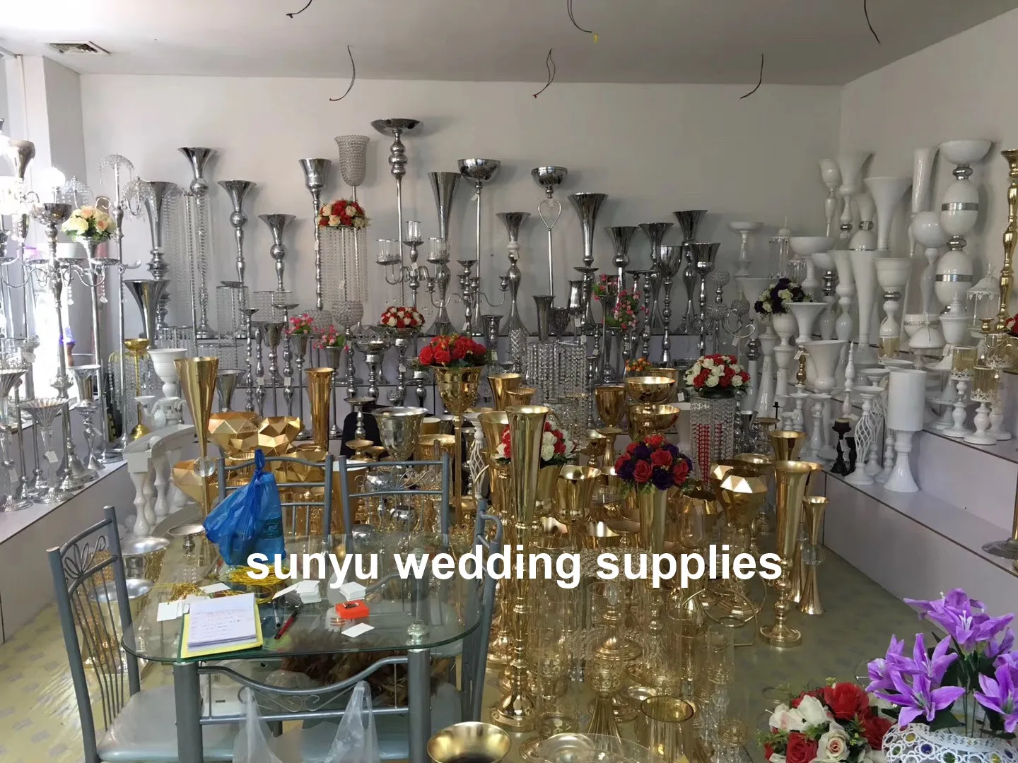 78pcs)factory gold metal chiavari chair hotel metal dining table set for wedding and event