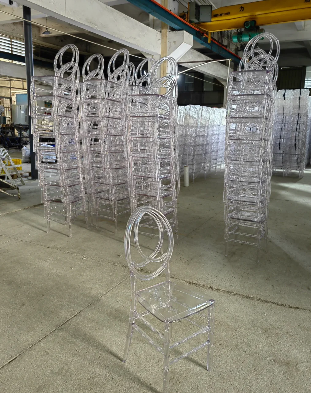 78pcs)factory gold metal chiavari chair hotel metal dining table set for wedding and event