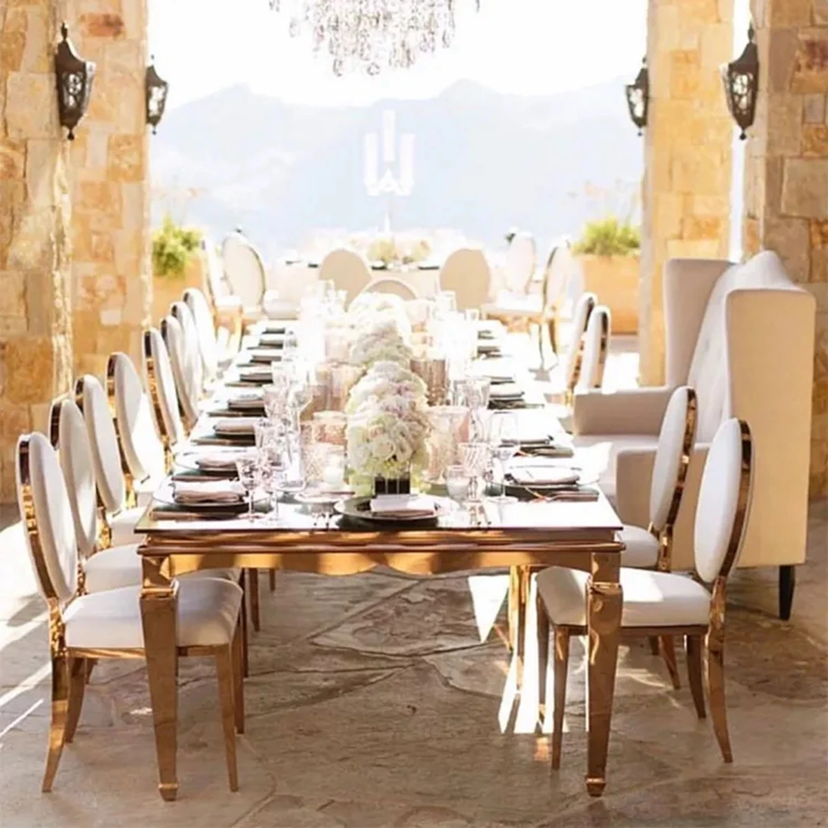 78pcs)factory gold metal chiavari chair hotel metal dining table set for wedding and event